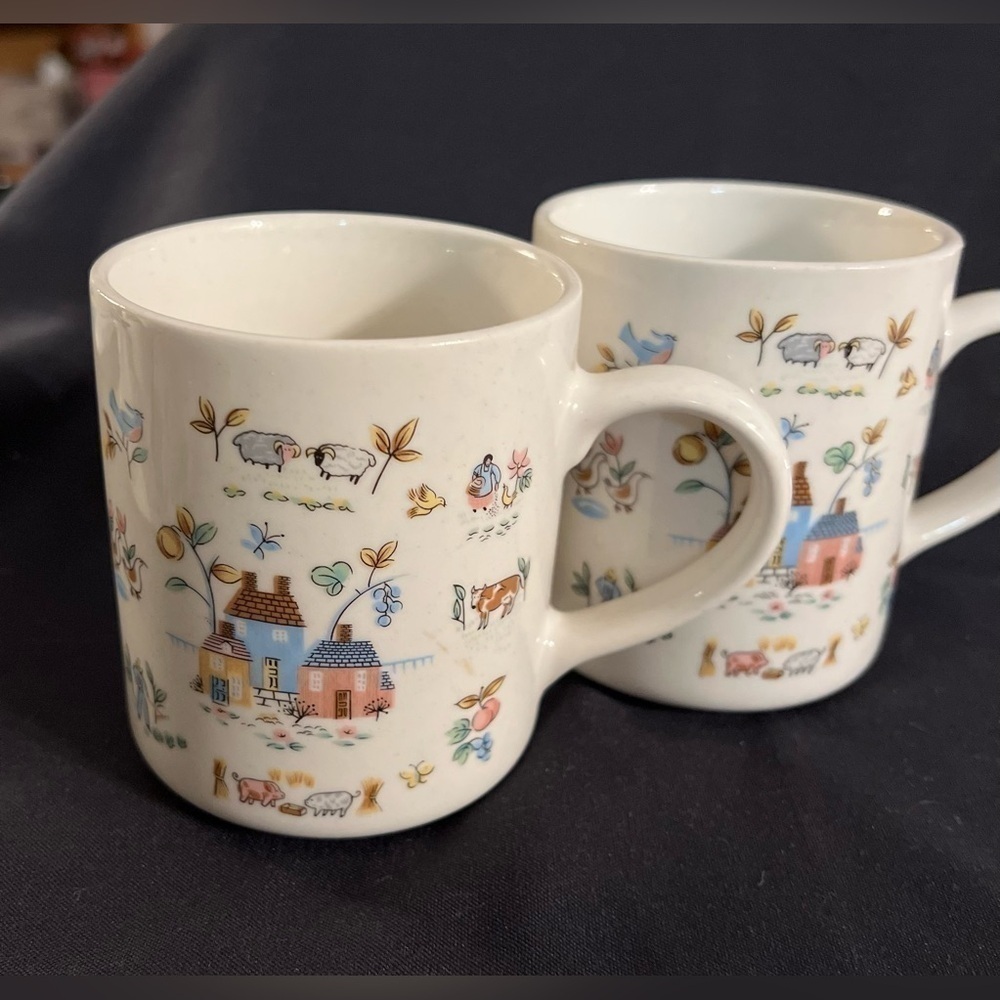 Very cute vintage, ceramic matching coffee mugs